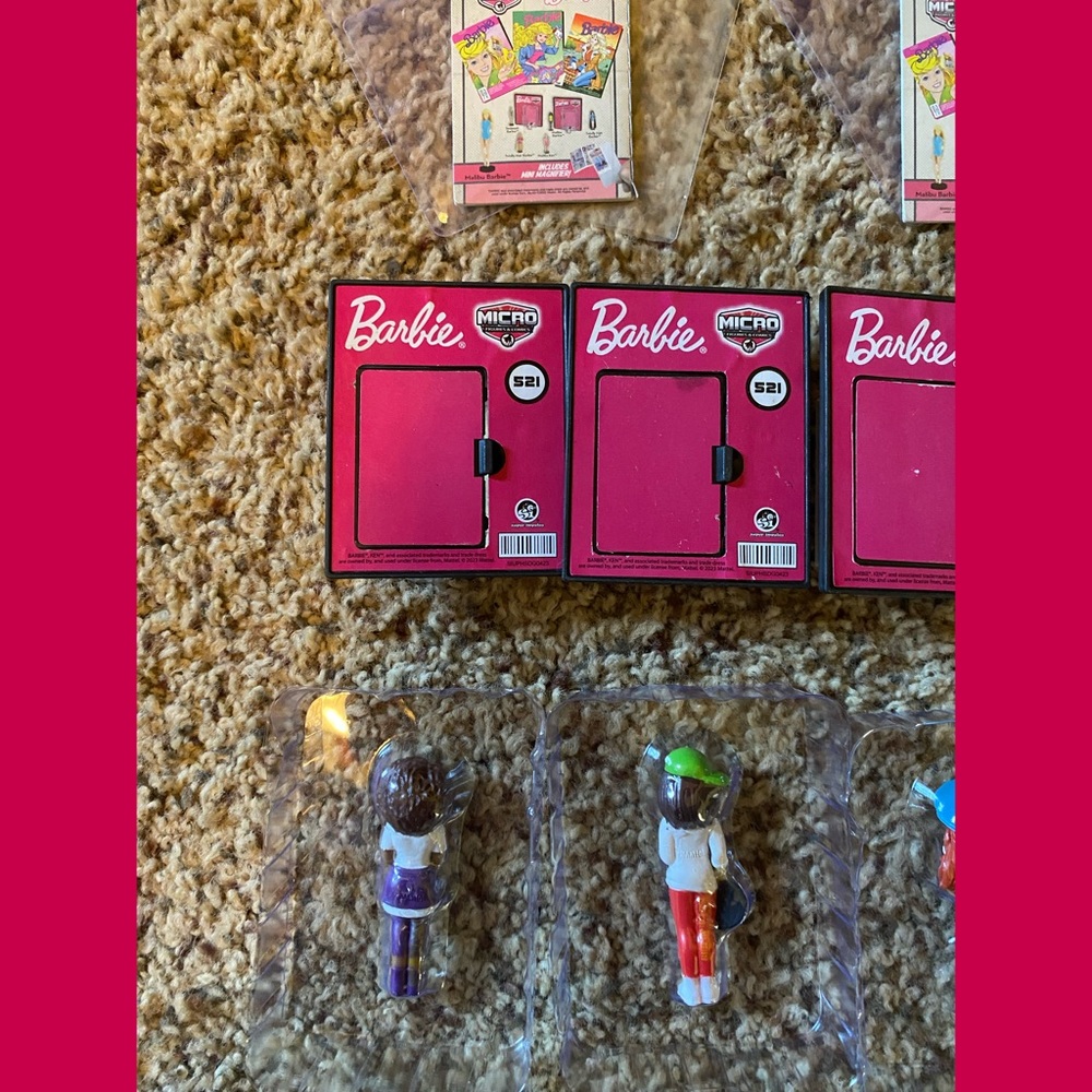 2 Worlds Smallest Barbie comics 4 micro figures 4 You Can Be Anything Mini dolls - Picture 7 of 8